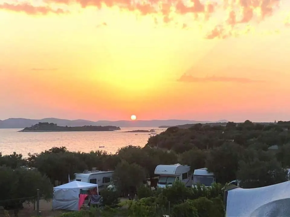 Relax Camp Hotel Pakostane